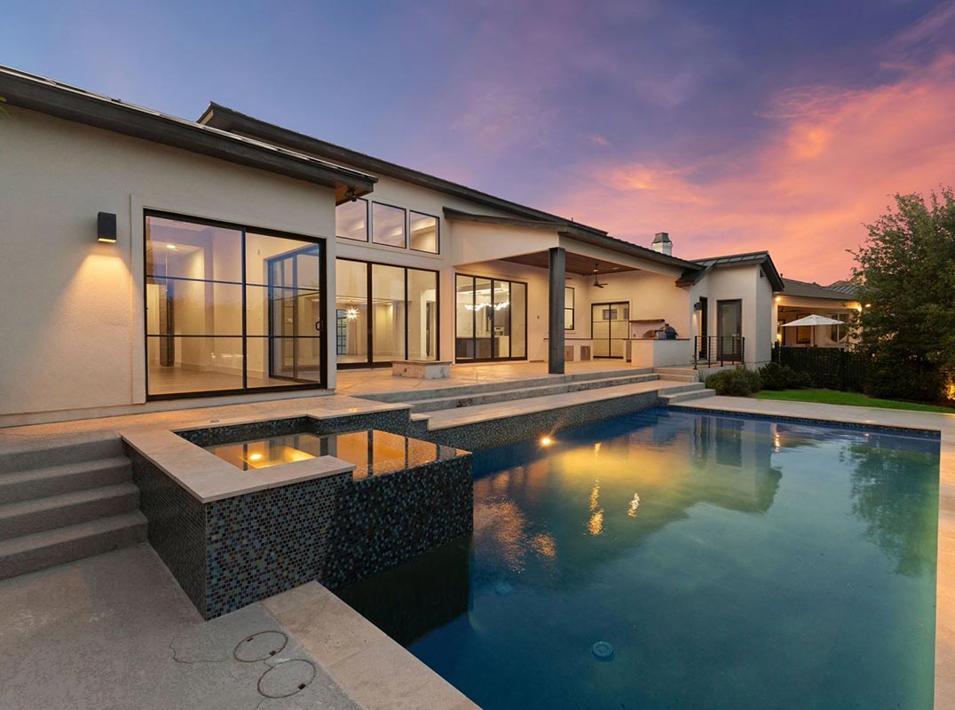 Contemporary Luxury in The Dominion